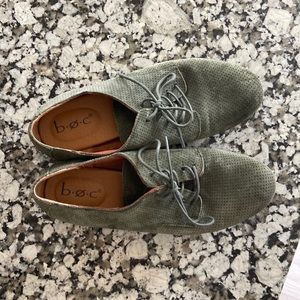 Beautiful green Oxford shoes